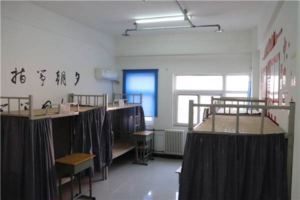 河南省平原邮电职业学校宿舍环境好不好？